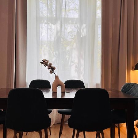 Ideal Home - Spacious & Modern Accommodation Near Unirii Square Bucarest Esterno foto