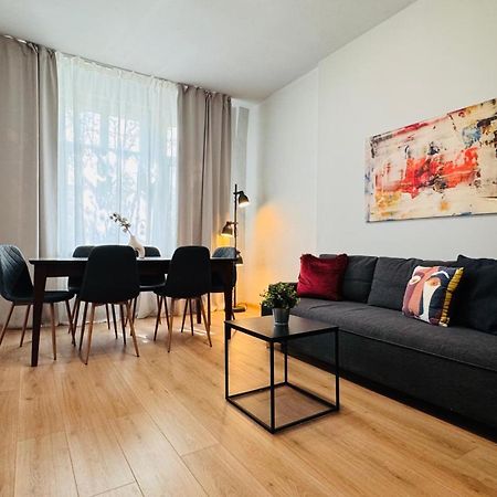 Ideal Home - Spacious & Modern Accommodation Near Unirii Square Bucarest Esterno foto