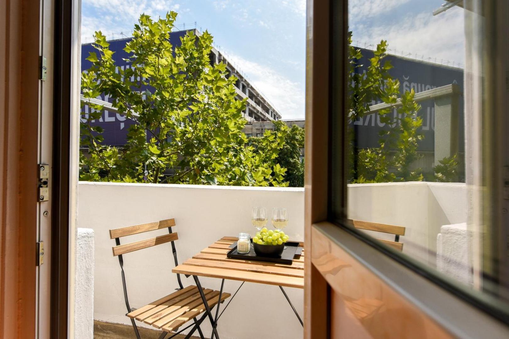 Ideal Home - Spacious & Modern Accommodation Near Unirii Square Bucarest Esterno foto