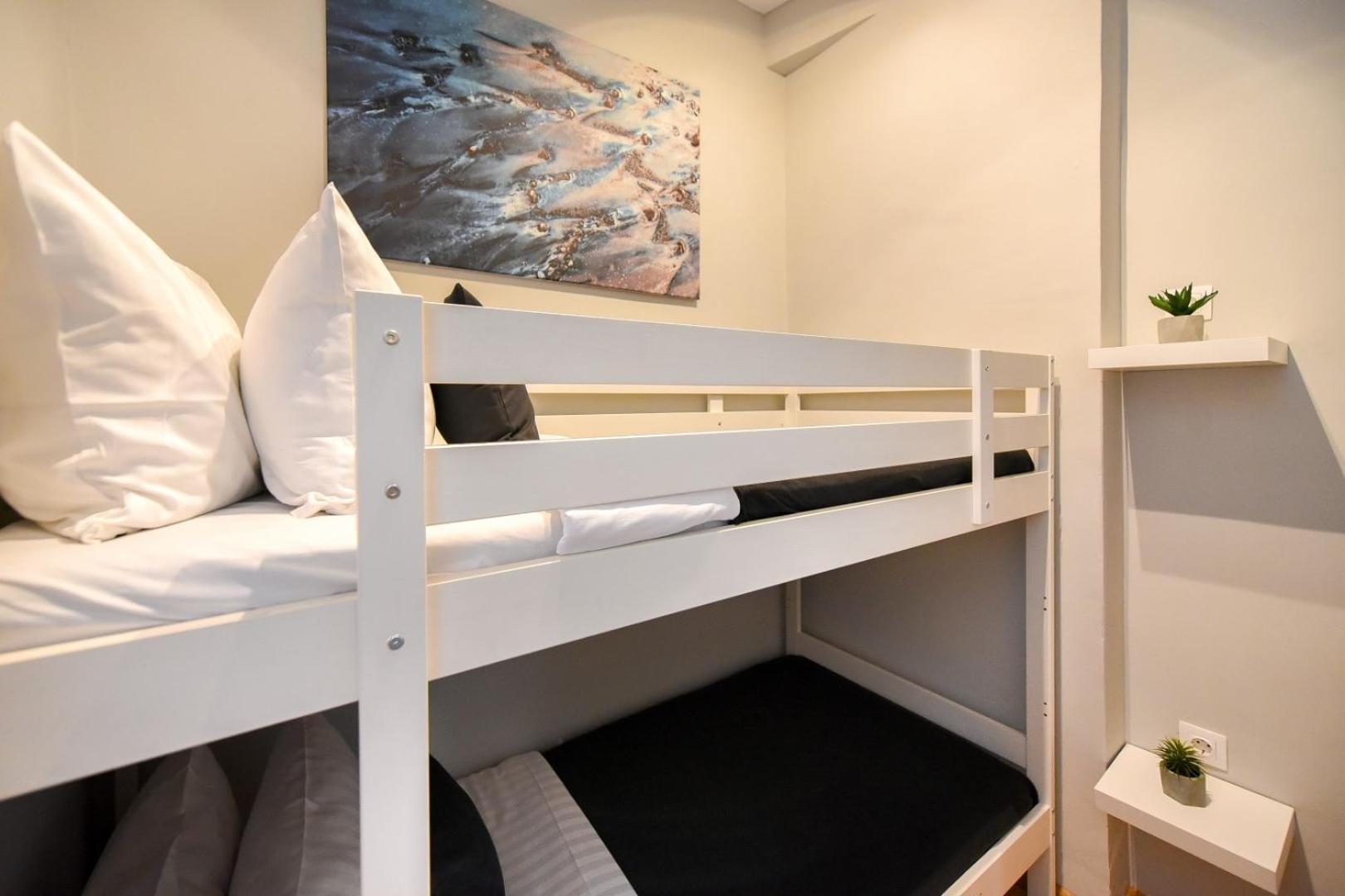 Ideal Home - Spacious & Modern Accommodation Near Unirii Square Bucarest Esterno foto